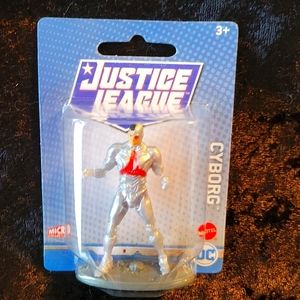 🆕️ Justice League Micro Cyborg
